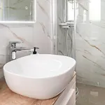1 Bedroom In *